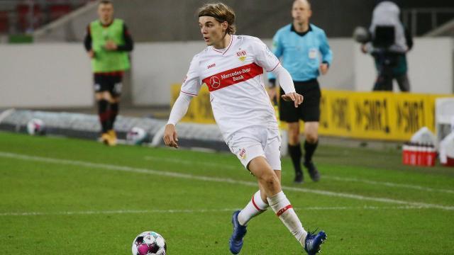 1620751301861074726.jpg 1605014668112vfb-stuttgart-verteidiger-borna-sosa-gegen-eintracht-frankfurt-100__v-16x9@2dXL_-77ed5d09bafd4e3cf6a5a0264e5e16ea35f14925.jpg